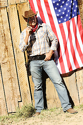 포토 JPG 해외이미지 백인 전통 남자 문화 무기 가이드 한명 사람 이벤트 소년 목재 미국 총 시골 깃발 카우보이 위험 필름 먼지 환영 팔 영웅 서쪽 쟁기 반다나 해외202004 해외포토 서양인 나무 직업 1 어린이 컨셉 북아메리카 재료 신체부위 방향 파일형식 헤어액세사리 이미지허브