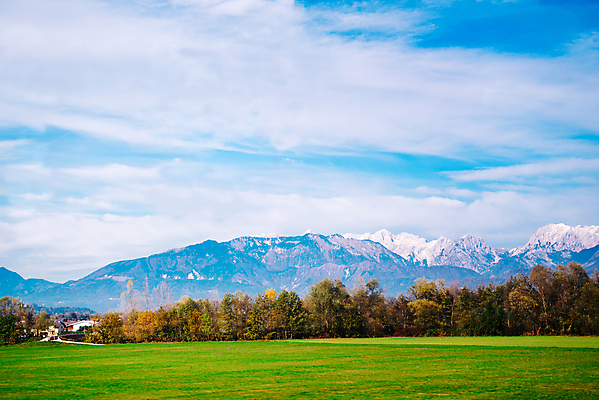 포토 JPG 해외이미지 나무 구름 계절 공원 유럽 여행 백그라운드 자연 하늘 산 풍경 사람없음 야외 초록색 여름 교회 걷기 마을 환경 하이킹 시골 오스트리아 숲 스위스 언덕 알프스 슬로베니아 절정 해외202004 해외포토 자연요소 식물 공공시설 나라 컬러 종교건축 모션 레저 건물 생태계 파일형식 이미지허브