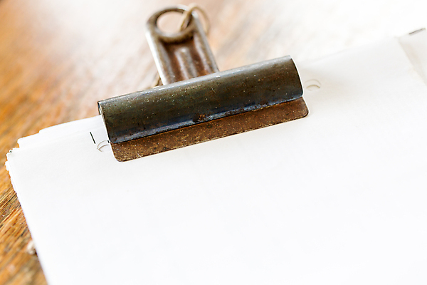 포토 JPG 해외이미지 모양 직업 라이프스타일 디자인 종이 줄 비즈니스 탁자 주택 아이디어 창조 취미 사람없음 갈색 금속 공책 공백 방 장비 수확 흰색 잡기 구멍 신용카드 다발 순수 분석 묘사 질감 클립 과거 수납 노끈 관심 옛날 오리지널 못생김 해외202004 해외포토 컬러 가구 컨셉 농업 모션 재질 문구용품 건물 생활 금융 파일형식 이미지허브