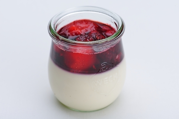 포토 JPG 해외이미지 실내 사람없음 한개 흰배경 푸딩 과일푸딩 해외202004 해외포토 1 백그라운드 디저트 내부 흰색 파일형식 이미지허브