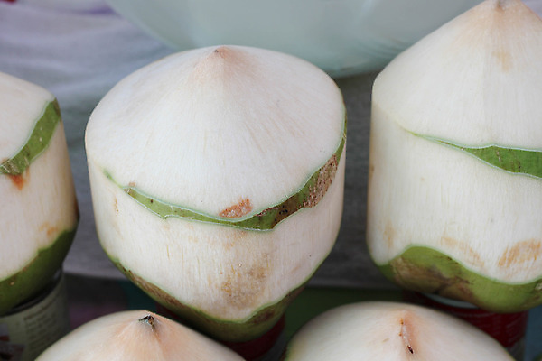 포토 JPG 해외이미지 전통 아시아 음료 음식 여행 백그라운드 과일 태국 자연 건강 동양인 사람없음 초록색 판매 세일 상점 주스 껍질 흰색 신선 원형 시장 자르기 오브젝트 무역 상쾌 날것 향 동쪽 이국적 줄서기 해외202004 해외포토 도형 감정 나라 산업 컬러 모션 인종 방향 생태계 파일형식 이미지허브