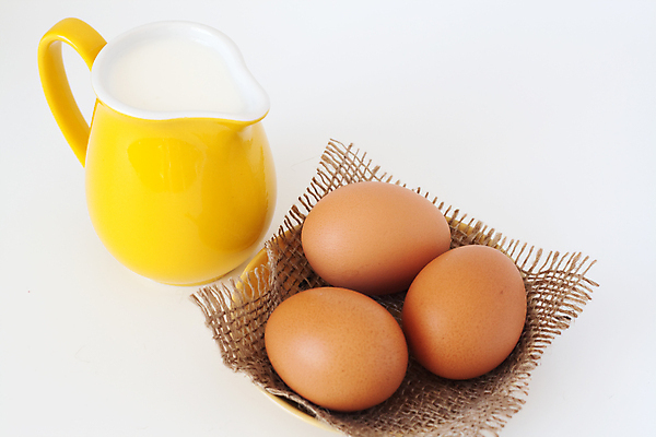 포토 JPG 해외이미지 음식 재료 건강 3 사람없음 갈색 노란색 환경 주방 계란 우유 흰색 직물 신선 달콤 아침식사 유기농 내추럴 점심식사 해외202004 해외포토 웰빙 컬러 유제품 알 식사 맛 파일형식 이미지허브