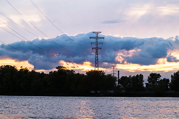 포토 JPG 해외이미지 나무 구름 산업 분홍색 여행 건축양식 자연 지팡이 하늘 아침 낚시 친절 거리 파노라마 사람없음 빨간색 초록색 물 여름 파란색 강 태양 반사 고층빌딩 수영 캠핑 흰색 도시 만 고독 천국 우크라이나 해외202004 해외포토 주간 자연요소 식물 계절 건축 감정 유럽 컬러 레저 촬영기법 빌딩 수상스포츠 생태계 파일형식 이미지허브