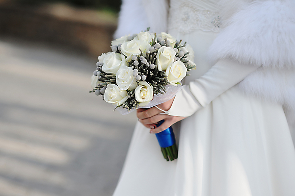 포토 JPG 해외이미지 식물 손 드레스 여자 꽃 행복 꽃다발 결혼 잎 꽃무늬 자연 결혼식 관리 사랑 성인 사람없음 장식 초록색 장미 파티 맑음 흰색 축하 신선 반지 잡기 난초 고급 우아함 다발 묘사 기회 약혼 베일 해외202004 해외포토 옷 감정 컬러 컨셉 무늬 장신구 모션 날씨 사람 이벤트 신체부위 생태계 약속 파일형식 이미지허브