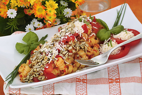 포토 JPG 해외이미지 접시 꽃 음식 건강 사람없음 주방 샐러드 면 지중해 먹기 반죽 바질 전문 해외202004 해외포토 식물 식기 바다 모션 파일형식 이미지허브