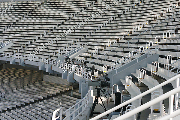 포토 JPG 해외이미지 선 스포츠 백그라운드 패턴 의자 추상 사람없음 전자제품 카메라 계단 텔레비전 경기장 장비 흰색 플라스틱 극장 묘사 질감 방송 전염 시리즈 해외202004 해외포토 컬러 가구 무늬 스포츠시설 재질 질병 감염 파일형식 이미지허브