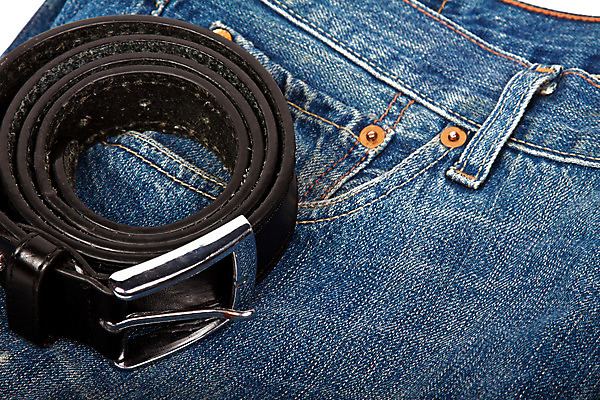 포토 JPG 해외이미지 전통 옷 패턴 바지 추상 사람없음 파란색 유행 벨트 흰색 직물 도시 닫기 주머니 바느질 가죽 묘사 질감 땀 캔버스 해군 고립 서쪽 스타일 해외202004 해외포토 잡화 컬러 무늬 모션 하의 군대 방향 파일형식 이미지허브