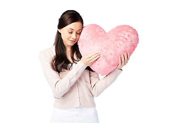 포토 JPG 스튜디오촬영 서양인 외국인 백인 해외기획촬영 긴머리 2012년태국 여자 쿠션 모션 실내 한명 들기 누끼 사람 상반신 20대 성인 앞모습 캐주얼 눈감음 하트 하트쿠션 여자만 여자한명만 성인여자만 청년만 청년여자만 성인한명만 청년여자한명만 성인여자한명만 성인만 국내포토 모양 1 헤어스타일 옷 뷰포인트 인종 청년 내부 파일형식