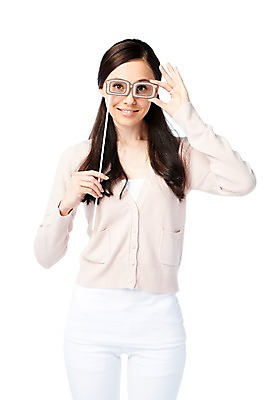 포토 JPG 스튜디오촬영 서양인 외국인 백인 해외기획촬영 긴머리 2012년태국 여자 종이 안경 모션 실내 한명 서기 미소 웃음 들기 누끼 사람 상반신 20대 성인 라이프 앞모습 캐주얼 페이퍼플레이 여자만 여자한명만 성인여자만 청년만 청년여자만 성인한명만 청년여자한명만 성인여자한명만 성인만 국내포토 1 헤어스타일 잡화 옷 뷰포인트 표정 인종 청년 내부 생활 파일형식