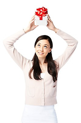 포토 JPG 스튜디오촬영 서양인 외국인 백인 해외기획촬영 긴머리 응시 2012년태국 여자 모션 실내 선물 한명 서기 미소 웃음 들기 누끼 사람 이벤트 상반신 20대 성인 라이프 앞모습 캐주얼 선물상자 올려보기 머리위 여자만 여자한명만 성인여자만 청년만 청년여자만 성인한명만 청년여자한명만 성인여자한명만 성인만 국내포토 1 헤어스타일 시선 옷 뷰포인트 표정 인종 청년 내부 생활 상자 파일형식