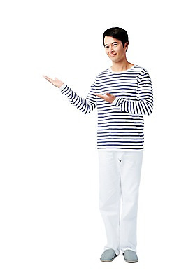 포토 JPG 스튜디오촬영 전신 서양인 외국인 백인 해외기획촬영 2012년태국 남자 모션 안내 실내 한명 서기 미소 웃음 누끼 사람 손짓 성인 라이프 앞모습 캐주얼 30대 줄무늬 성인남자한명만 장년만 장년남자만 장년남자한명만 국내포토 1 옷 뷰포인트 무늬 표정 인종 내부 생활 장년 남자만 남자한명만 성인남자만 성인만 파일형식