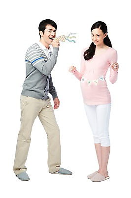 포토 JPG 스튜디오촬영 전신 서양인 외국인 백인 해외기획촬영 라이프스타일 부부 커플 2012년태국 여자 남자 여유 커플라이프 신혼부부 남편 실내 서기 미소 웃음 들기 누끼 사람 성인 두명 라이프 앞모습 캐주얼 30대 임산부 임신 축하 아내 출산 생일 신혼 페이퍼플레이 가랜드 장년만 성인만 국내포토 옷 기념일 감정 뷰포인트 컨셉 관계 모션 표정 인종 내부 생활 장년 파티용품 파일형식