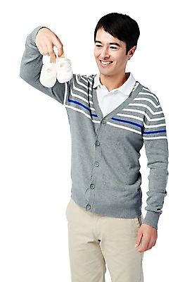 포토 JPG 스튜디오촬영 서양인 외국인 백인 해외기획촬영 라이프스타일 응시 2012년태국 남자 여유 신발 남편 실내 한명 미소 웃음 들기 누끼 사람 상반신 성인 라이프 앞모습 캐주얼 30대 임신 출산 아기신발 출산준비 성인남자한명만 장년만 장년남자만 장년남자한명만 국내포토 1 시선 옷 감정 뷰포인트 모션 표정 인종 내부 생활 장년 아기용품 남자만 남자한명만 성인남자만 성인만 파일형식