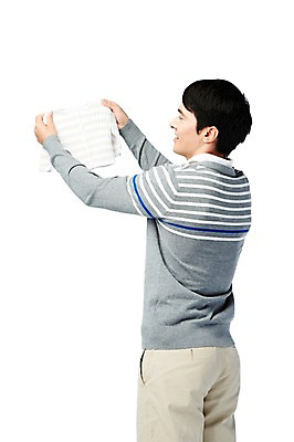 포토 JPG 스튜디오촬영 서양인 외국인 백인 해외기획촬영 라이프스타일 2012년태국 옷 남자 여유 남편 실내 한명 서기 들기 누끼 사람 성인 라이프 뒷모습 캐주얼 30대 임신 출산 유아복 출산준비 성인남자한명만 장년만 장년남자만 장년남자한명만 국내포토 1 감정 뷰포인트 모션 인종 내부 생활 장년 아기용품 남자만 남자한명만 성인남자만 성인만 파일형식