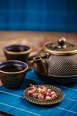 포토 JPG 해외이미지 전통 음료 백그라운드 컨셉 주전자 건조 건강 동양인 사람없음 목재 컵 장미 일본 중국 수확 골동품 뜨거움 사발 차 냄비 찻주전자 철 허브 유기농 옛날 정물화 스타일 해외202004 해외포토 나무 식물 식기 웰빙 꽃 아시아 농업 재료 주방용품 인종 사기그릇 솥 그림 파일형식 이미지허브