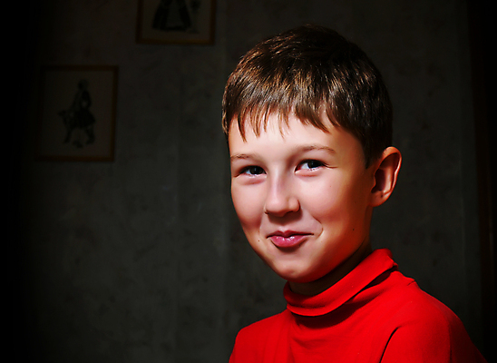 포토 JPG 해외이미지 1 행복 얼굴 어린이 학교 청소년 한명 미소 사람 소년 청춘 검은색 희망 기쁨 꿈 표현 해외202004 해외포토 교육 남자 감정 컬러 컨셉 표정 신체부위 파일형식 이미지허브