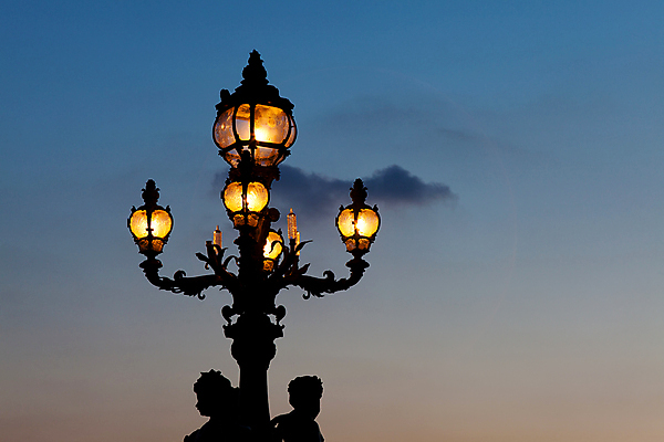 포토 JPG 해외이미지 실루엣 가로등 건축양식 풍경 사람없음 야외 빛 조각상 프랑스 야간 파리_프랑스 해외202004 해외포토 자연요소 공공시설 건축 유럽 촬영기법 조형물 파일형식 이미지허브
