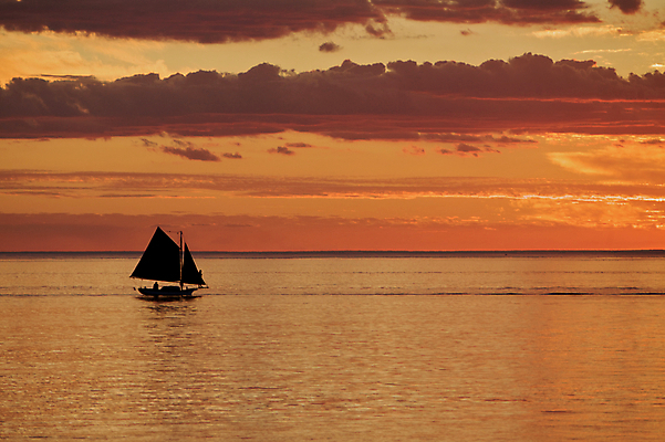 포토 JPG 해외이미지 구름 실루엣 호수 파도 바다 여행 요트 오렌지 자연 하늘 휴가 휴식 항해 풍경 해변 사람없음 빨간색 물 여름 태양 반사 평화 일출 침묵 일몰 보트 호주 야간 저녁 크루즈 탈출 태평양 네비게이션 수평선 해외202004 해외포토 자연요소 계절 컬러 컨셉 배_교통 과일 촬영기법 노을 소리 오세아니아 생태계 파일형식 이미지허브