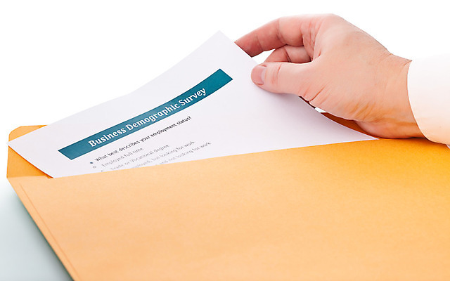 포토 JPG 해외이미지 백인 손 종이 컨셉 비즈니스 통신 손가락 표면 설계 봉투 사람 성인 사람없음 가로 노란색 쪽지 공백 흰색 잡기 메시지 계획 편지 배송 사인 시작 주기 문서 결재 서명 편지쓰기 목차 해외202004 해외포토 서양인 컬러 모션 신체부위 기록 파일형식 이미지허브