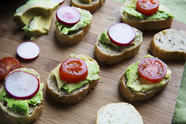 포토 JPG 해외이미지 음식 빵 토마토 채소 건강 사람없음 초록색 신선 유기농 날것 토스트 아보카도 건강식 점심식사 채식주의자 총각무 타파스 비건 해외202004 해외포토 웰빙 컬러 과일 식사 애피타이저 무 채식 파일형식 이미지허브