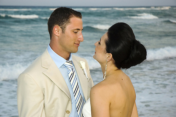 포토 JPG 해외이미지 커플 드레스 모래 파도 결혼 하늘 결혼식 멕시코 사랑 두명 해외202004 해외포토 옷 감정 바다 북아메리카 관계 사람 이벤트 파일형식 이미지허브