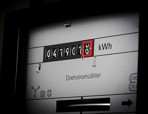 포토 JPG 해외이미지 가정 사람없음 독서 에너지 가격 계산대 태양에너지 계량기 비용 해외202004 해외포토 경제 그린에너지 파일형식 이미지허브