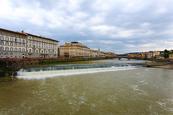 포토 JPG 해외이미지 구름 주택 파노라마 풍경 사람없음 건물 물 강 이탈리아 도시 역사 토스카나 피렌체 해외202004 해외포토 자연요소 건축물 유럽 촬영기법 파일형식 이미지허브
