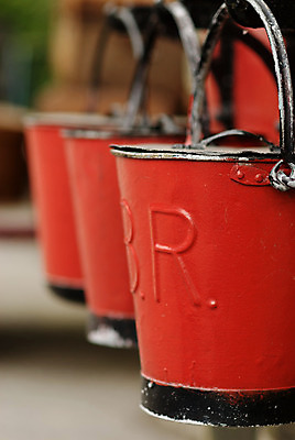 포토 JPG 해외이미지 불 안전 사람없음 빨간색 수확 골동품 옛날 해외202004 해외포토 자연요소 컬러 농업 파일형식 이미지허브