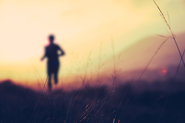 포토 JPG 해외이미지 실루엣 사람모양 사람없음 야외 달리기 황혼 복고 달리기선수 필터 해외202004 해외포토 모양 모션 촬영기법 일몰 육상선수 파일형식 이미지허브