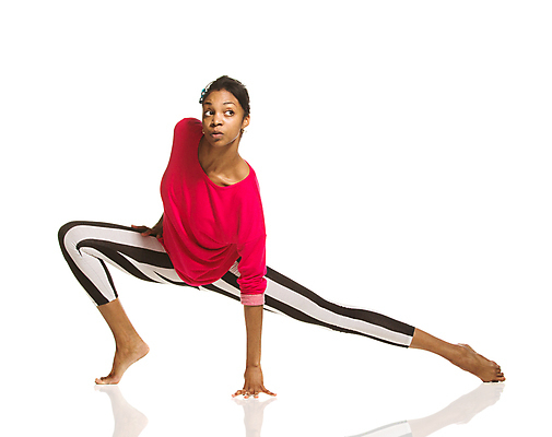 포토 JPG 해외이미지 모델 여자 행복 스포츠 분홍색 포즈 백그라운드 운동화 이동 신체 요가 건강 한명 운동 검은색 강사 어둠 힘 줄무늬 댄서 흰색 파마 선탠 수집 날씬함 발레 피부 쿠바 히스패닉 남쪽 고립 필라테스 해외202004 해외포토 직업 1 헤어스타일 웰빙 감정 컬러 신발 컨셉 무늬 사람 신체부위 춤 중앙아메리카 방향 몸매 파일형식 이미지허브