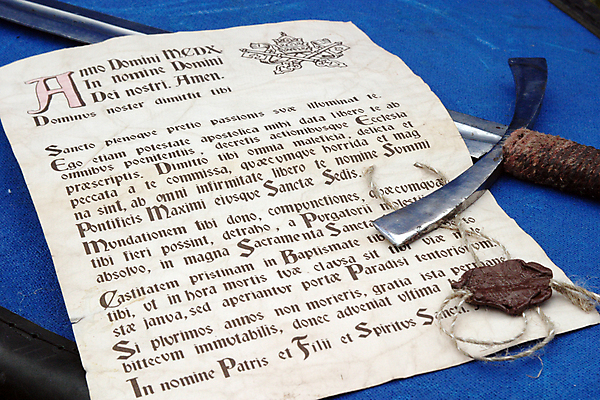 포토 JPG 해외이미지 기독교 종교 종이 무기 손잡이 사람없음 갈색 금속 힘 손상 골동품 시골 얼룩 화려 칼날 중세 역사 칼 계획 편지 부식 싱글 전쟁 날카로움 충동구매 구식 옛날 철강 해외202004 해외포토 컬러 컨셉 재질 쇼핑 과소비 파일형식 이미지허브