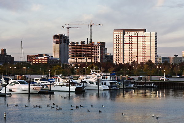 포토 JPG 해외이미지 여행 가로등 건축양식 창문 부동산 휴가 조명 아파트 주택 풍경 사람없음 관광지 강 도시풍경 사무실 일출 고층빌딩 황혼 도시 원형 보트 도심 야간 출장 시티라이프 콘도 스카이라인 빛망울 시카고 해외202004 해외포토 자연요소 도형 라이프스타일 공공시설 건축 배_교통 비즈니스 숙소 빌딩 건물 빛 노을 미국 일몰 재산 파일형식 이미지허브