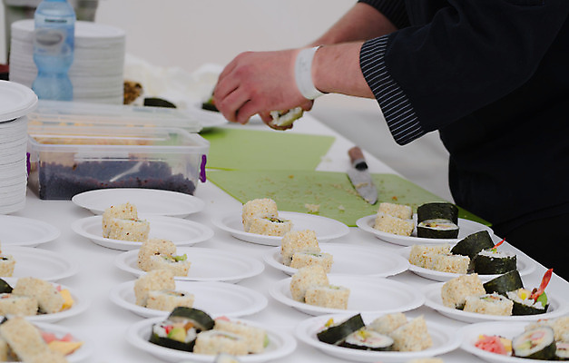 포토 JPG 해외이미지 접시 열매 음식 조각 백그라운드 신체 과일 부분 밥 디저트 치즈 실내 요리 동양인 사람없음 내부 빨간색 케이크 초콜릿 일본 식사 어둠 초밥 신선 우아함 달콤 맛 자르기 굽기 먹기 크림 속도 산딸기 부드러움 연어 페스츄리 해외202004 해외포토 식물 식기 아시아 빵 컬러 컨셉 모션 유제품 어류 인종 감각 구이 일본음식 파일형식 이미지허브