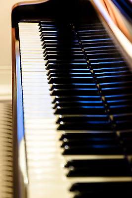 포토 JPG 해외이미지 줄 음악 백그라운드 놀이 열쇠 추상 흑백 미술 사람없음 목재 빛 스터디 운동 검은색 쪽지 화목 소리 콘서트 공연 수확 흰색 기구 키보드 오르간 클래식 고급 선택 연습 묘사 상아 무거움 재즈 멜로디 뮤지컬 해외202004 해외포토 나무 컬러 컨셉 무늬 농업 재료 문화예술 촬영기법 건강 이벤트 학습 건반악기 무게 파일형식 이미지허브