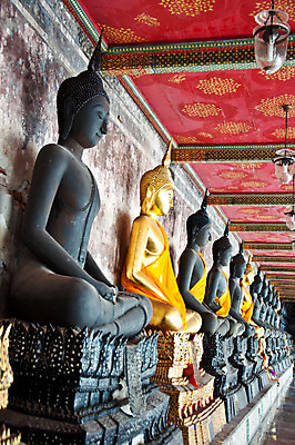 포토 JPG 해외이미지 종교 불교 태국 동양인 사람없음 세로 기도 사찰 닫기 그림 신앙심 해외202004 해외포토 아시아 종교건축 모션 인종 파일형식 이미지허브