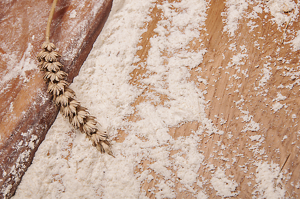 포토 JPG 해외이미지 식물 구름 전통 음식 빵 조각 백그라운드 다이어트 채소 과일 자연 탁자 하늘 아침 치즈 건조 파스타 건강 옥수수 씨앗 사람없음 목재 파란색 빛 갈색 주방 식사 빵집 맛 아침식사 상품 굽기 향수 준비 유기농 심플 밀가루 꿀 덩어리 작살 호밀 귀리 해외202004 해외포토 주간 자연요소 나무 웰빙 컬러 가구 컨셉 재료 유제품 곡류 서양음식 상점 화장품 가루 구이 생태계 파일형식 이미지허브