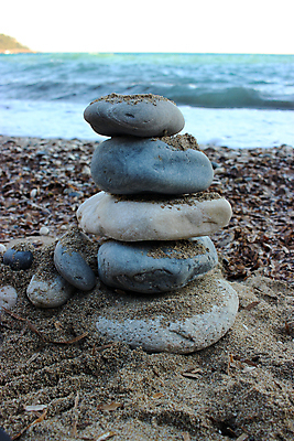 포토 JPG 해외이미지 선 모래 바다 백그라운드 컨셉 패턴 불교 자연 하늘 휴식 건강 사람없음 야외 물 파란색 쌓기 평화 탑 화목 침묵 조약돌 영혼 배열 명상 피라미드 심플 장면 테라피 내추럴 수평선 완전 해외202004 해외포토 자연요소 건축물 종교 컬러 무늬 모션 뷰티 소리 돌_바위 생태계 랜드마크 파일형식 이미지허브