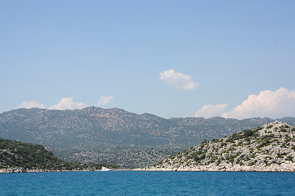포토 JPG 해외이미지 나무 파도 바다 여행 요트 항해 사람없음 초록색 파란색 지중해 칠면조 산악지대 뱃놀이 해외202004 해외포토 식물 컬러 배_교통 조류 산 전통놀이 파일형식 이미지허브