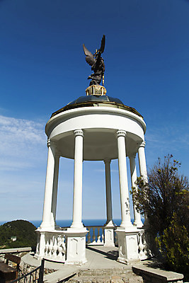 포토 JPG 해외이미지 나무 구름 외관 공원 여행 백그라운드 잎 건축양식 하늘 지붕 미술 풍경 사람없음 야외 건물 초록색 여름 파란색 정원 맑음 검은색 봄 우정 흰색 기둥 도시 사찰 숲 아치 러시아 타운 천연기념물 고립 우크라이나 스타일 해외202004 해외포토 자연요소 식물 건축물 계절 공공시설 건축 유럽 컬러 종교건축 날씨 문화예술 친구 파일형식 이미지허브