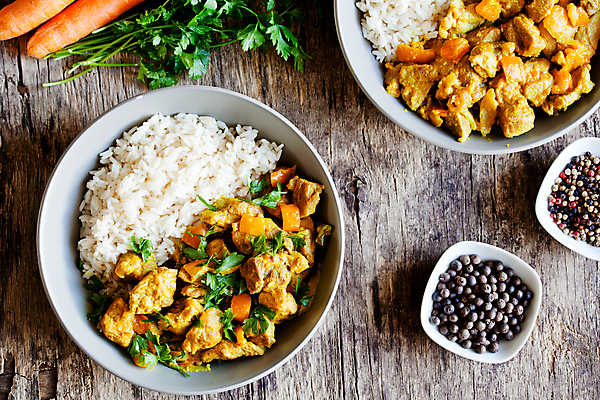 포토 JPG 해외이미지 전통 접시 계절 음식 채소 오렌지 태국 밥 양파 날씨 실내 파슬리 건강 육류 돼지고기 요리 동양인 사람없음 목재 초록색 컬러풀 갈색 노란색 검은색 식사 저녁식사 치킨 당근 흰색 신선 사발 닫기 인도인 허브 향신료 유기농 후추 요거트 점심식사 입가심 핸드메이드 강황 해외202004 해외포토 외국인 나무 식물 식기 웰빙 아시아 컬러 과일 식재료 재료 모션 유제품 뿌리채소 인종 내부 사기그릇 닭고기요리 향미료 파일형식 이미지허브