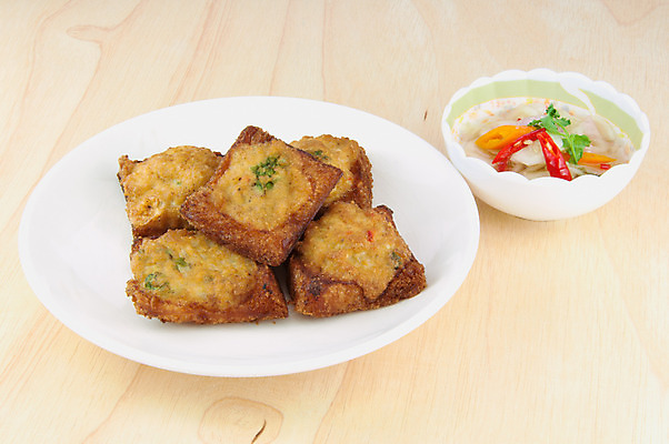 포토 JPG 해외이미지 음식 빵 조각 잎 태국 오이 육류 돼지고기 요리 사람없음 빨간색 초록색 갈색 노란색 식당 식사 저녁식사 펼침 튀김 흰색 신선 고급 맛 아침식사 먹기 허브 점심식사 해외202004 해외포토 식물 아시아 컬러 컨셉 채소 식재료 모션 상점 파일형식 이미지허브