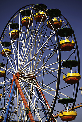 포토 JPG 해외이미지 공원 백그라운드 하늘 추상 미술 사람없음 야외 빨간색 파란색 축제 수확 바퀴 원형 승차 공평 옛날 터키석 해외202004 해외포토 도형 공공시설 컬러 무늬 농업 모션 문화예술 보석 파일형식 이미지허브