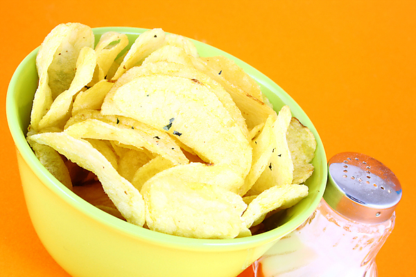 포토 JPG 해외이미지 음식 다이어트 감자 패스트푸드 사람없음 쌓기 젖음 최고 플랫 폐기물 소금 칼로리 흙더미 점심식사 고립 얇은 짠맛 해로움 해외202004 해외포토 컨셉 채소 모션 건강 식사 흙 맛 인스턴트 쓰레기 파일형식 더미 이미지허브