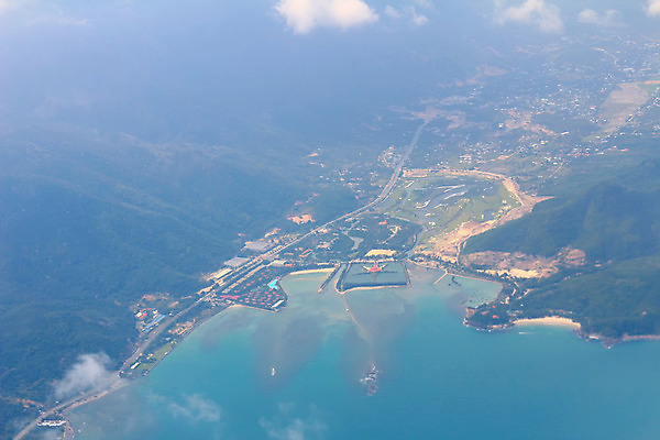 포토 JPG 해외이미지 나무 식물 도로 지구 선 백그라운드 농업 곡선 안테나 그림자 사람없음 그래픽 세로 초록색 햇빛 태양 탑 맑음 황혼 봄 시골 4 고속도로 우아함 정상 교차로 그림 고립 땅바닥 해외202004 해외포토 자연요소 건축물 계절 산업 길 컬러 컨셉 통신 교통시설 날씨 바닥 숫자 일몰 파일형식 이미지허브