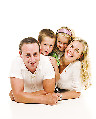 포토 JPG 해외이미지 스튜디오촬영 백인 라이프스타일 응시 여자 남자 행복 어린이 가족 엄마 함께함 사랑 미소 웃음 소녀 여러명 가로 30대 컬러풀 흰색 아빠 형제 언니 고립 남동생 카피스페이스 해외202004 해외포토 서양인 시선 감정 컬러 다수 컨셉 관계 실내 표정 사람 생활 장년 공백 자매 동생 파일형식 이미지허브