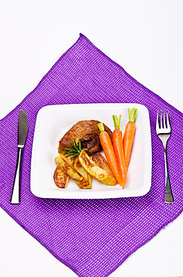 포토 JPG 해외이미지 접시 음식 빵 백그라운드 겨울 다이어트 채소 오렌지 과일 재료 감자 건강 육류 돼지고기 스테이크 요리 사람없음 빨간색 초록색 여름 주방 식당 식사 저녁식사 당근 샐러드 가을 흰색 신선 소 달콤 그릴 아침식사 바비큐 굽기 햄 해외202004 해외포토 식기 계절 컬러 식재료 포유류 주방용품 뿌리채소 서양음식 상점 맛 구이 파일형식 이미지허브