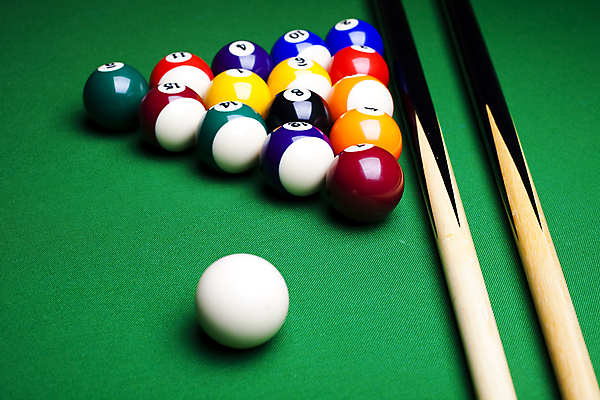 포토 JPG 해외이미지 실내 사람없음 당구 포켓볼 당구공 당구대 당구채 초록배경 해외202004 해외포토 백그라운드 공 내부 초록색 구기 당구용품 파일형식 이미지허브