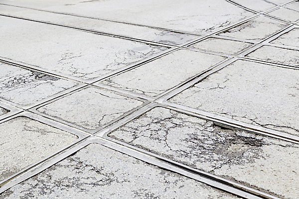 포토 JPG 해외이미지 전통 유럽 도로 선 여행 백그라운드 2 패턴 곡선 교통시설 추상 거리 숙이기 사람없음 야외 금속 회색 바위 도시 보행로 그늘 아스팔트 방향 철 교차로 묘사 질감 전차 장면 프라하 스위치 일반 건너기 선로 조언 철강 해외202004 해외포토 나라 길 육상교통 컬러 포즈 교통 무늬 모션 재질 대중교통 돌_바위 시설 체코 파일형식 이미지허브