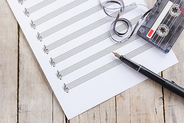 포토 JPG 해외이미지 디자인 종이 음악 백그라운드 음표 노래 열쇠 바닥 사람없음 목재 펜 파티 쪽지 소리 장비 수확 흰색 기구 카세트테이프 바 피아노 심볼 직원 측정 분수 복고 디스코 오디오 테이프 찢어짐 시트 스테레오 오케스트라 시위 구식 멜로디 뮤지컬 옛날 오페라 작곡가 회복 해외202004 해외포토 나무 기호 컬러 컨셉 농업 재료 모션 문화예술 문구용품 이벤트 전자제품 필기구 음악가 춤 악단 건반악기 파일형식 이미지허브