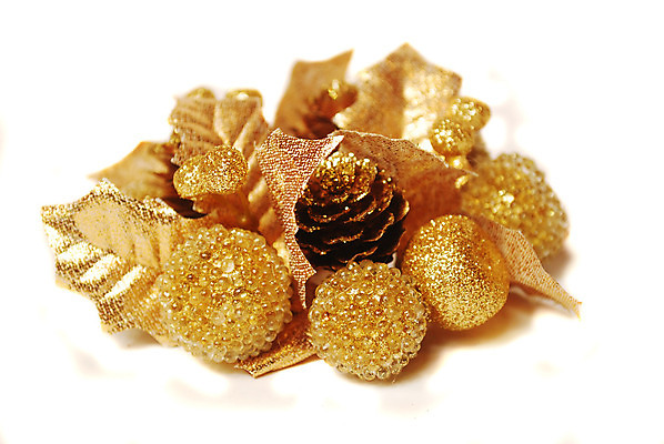 포토 JPG 해외이미지 계절 잎 크리스마스장식 크리스마스 겨울 휴가 사람없음 장식 빛 컬러풀 화환 흰색 황금 12월 해외202004 해외포토 식물 기념일 꽃 컬러 날짜 파일형식 이미지허브